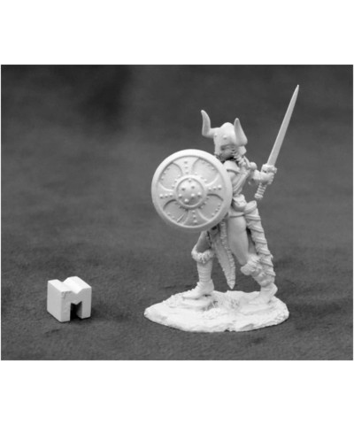 Miniatures Alena Frostblade Female Barbarian 03931 Unpainted Metal $18.07 Miniature Novelty Toys