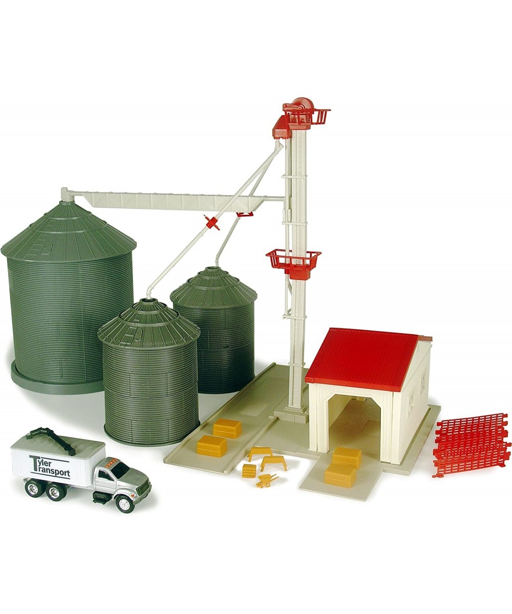 Ertl Farm Country Grain Feed Set $93.00 Play Figure Playsets